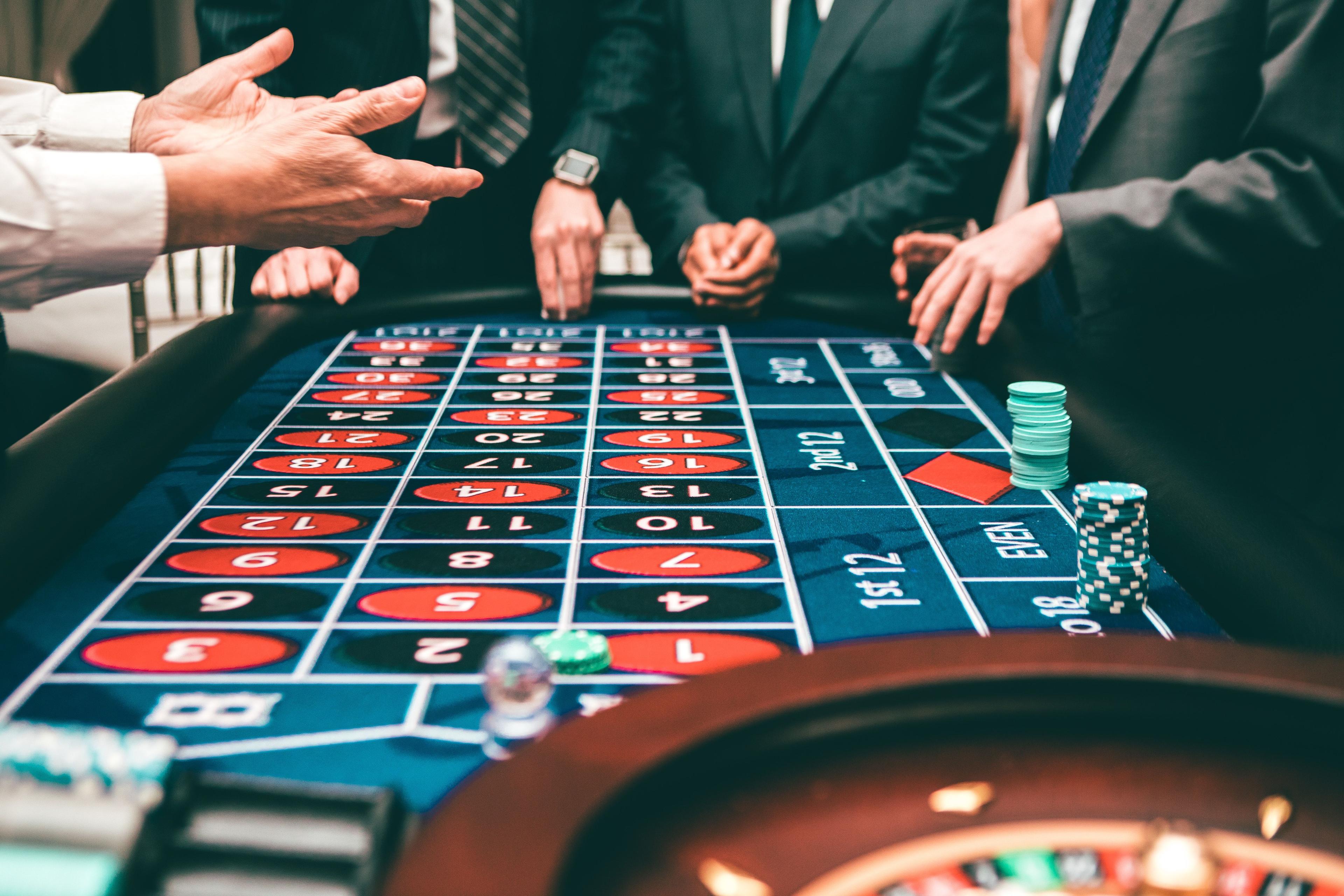 E-Sport: Wenn die Welt des Glücksspiels online geht und die Begegnung mit Online-Casinos