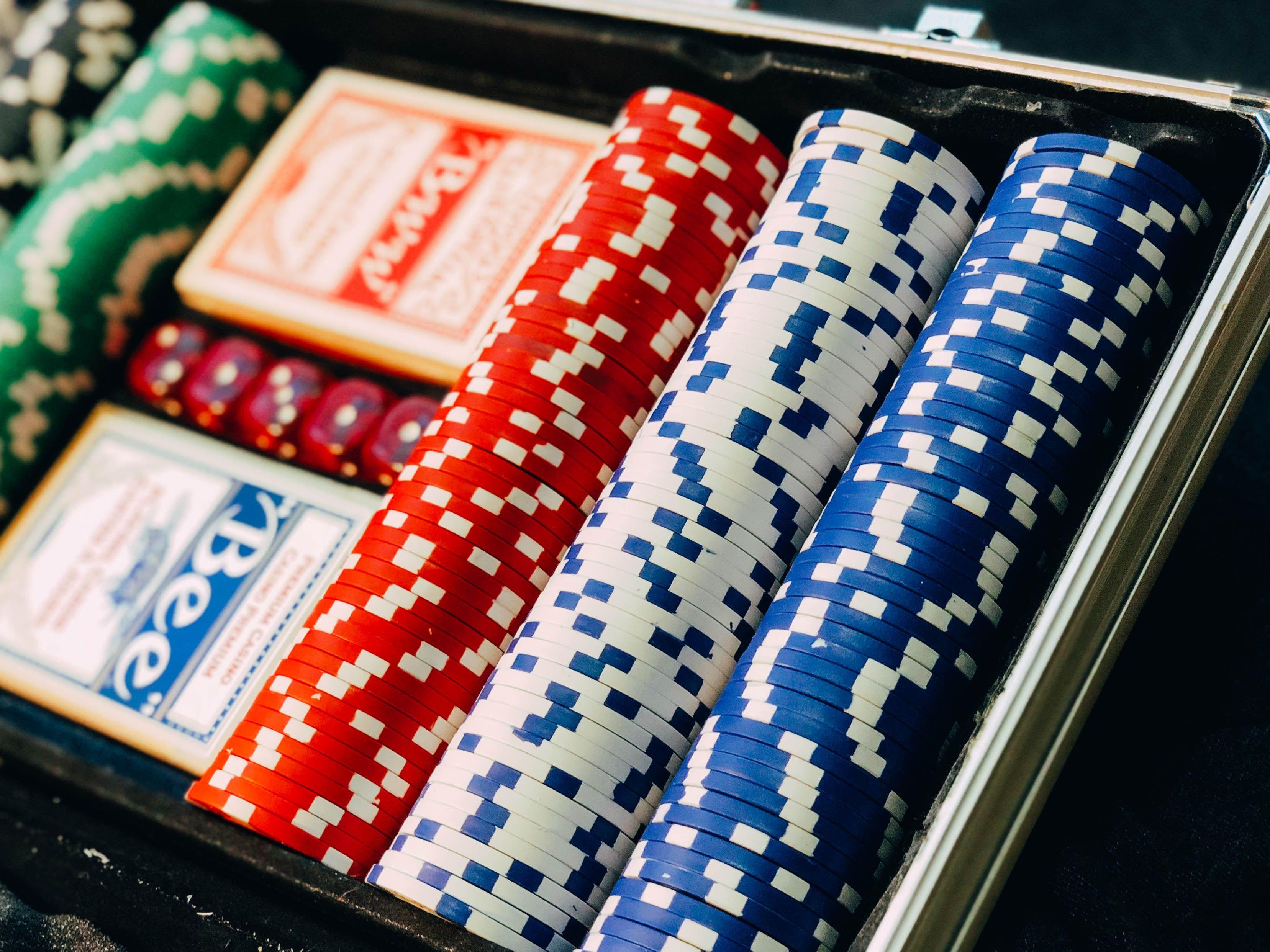 Geschenkideen für Casino-Enthusiasten: Wählen Sie das perfekte Geschenk