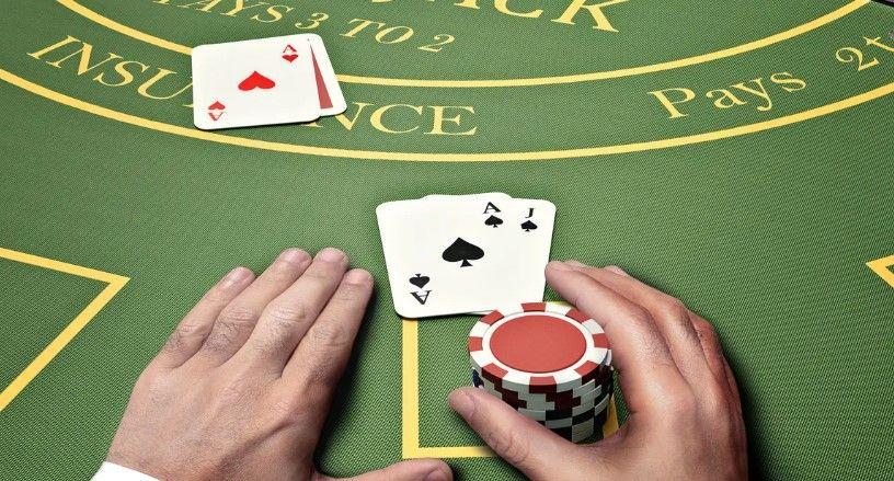 Wie man Blackjack kostenlos spielt - Regeln und Funktionen